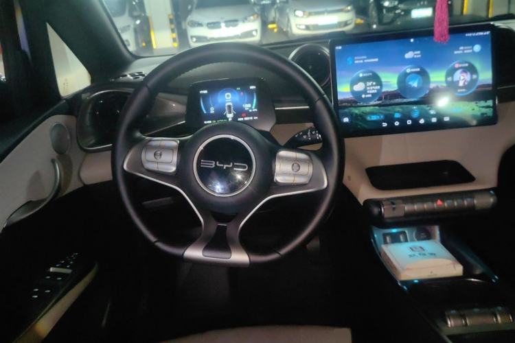Used BYD Dolphin 2023 420 km Fashion Edition Steering Wheel