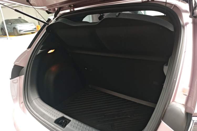Used BYD Dolphin 2023 420 km Free Version Trunk