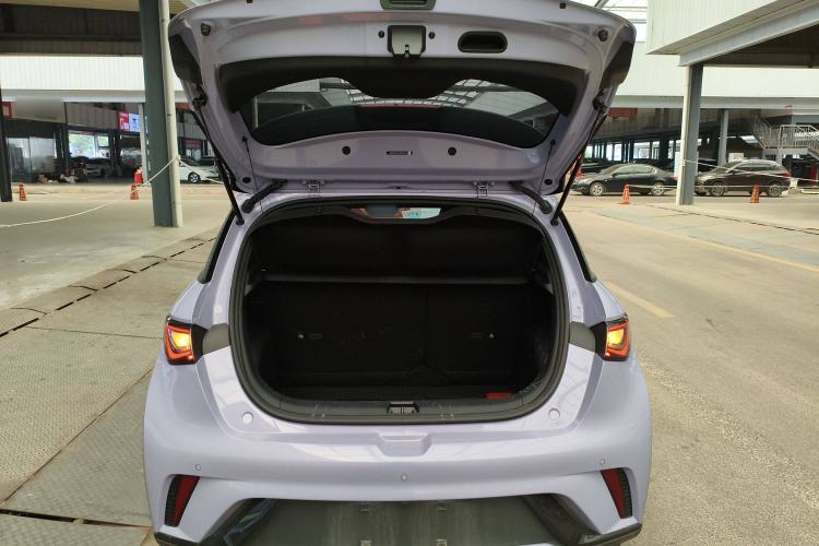 Used BYD Dolphin 2023 420 km Fashion Edition Trunk