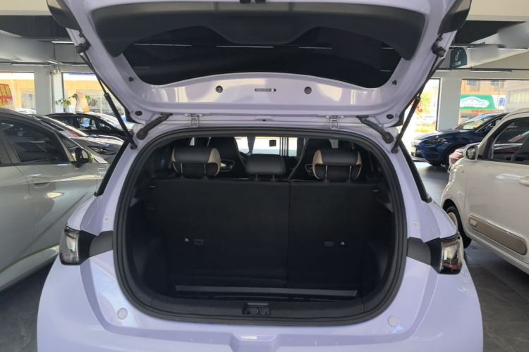 Used BYD Dolphin 2023 420 km Fashion Edition Trunk
