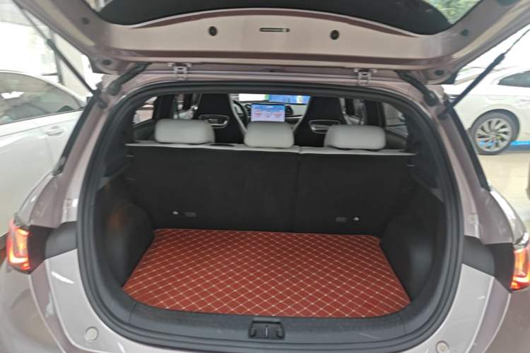 Used BYD Dolphin 2023 420 km Fashion Edition Trunk