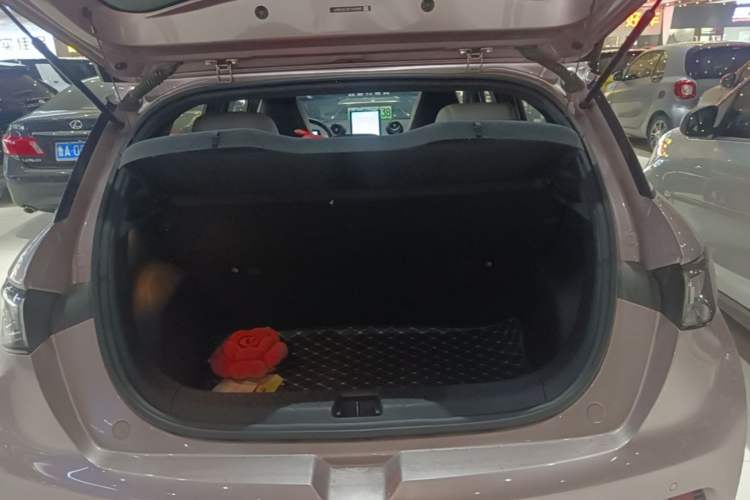 Used BYD Dolphin 2023 420 km Free Version Trunk
