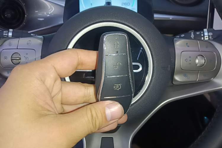 Used BYD Dolphin 2023 420 km Fashion Edition Vehicle Key