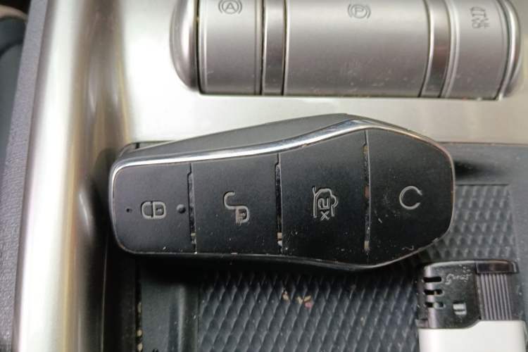 Used BYD Dolphin 2023 420 km Fashion Edition Vehicle Key