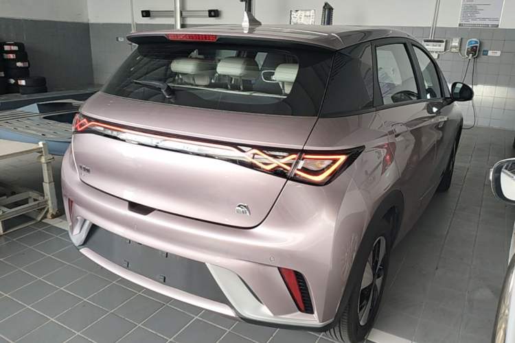 Used BYD Dolphin 2023 420 km Fashion Edition Rear Right 45 Deg