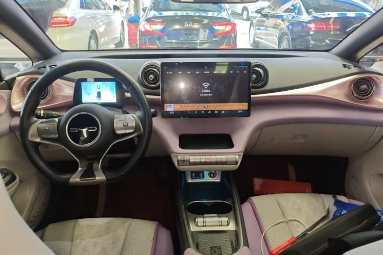 Used BYD Dolphin 2023 420 km Fashion Edition Audio And AC Panel