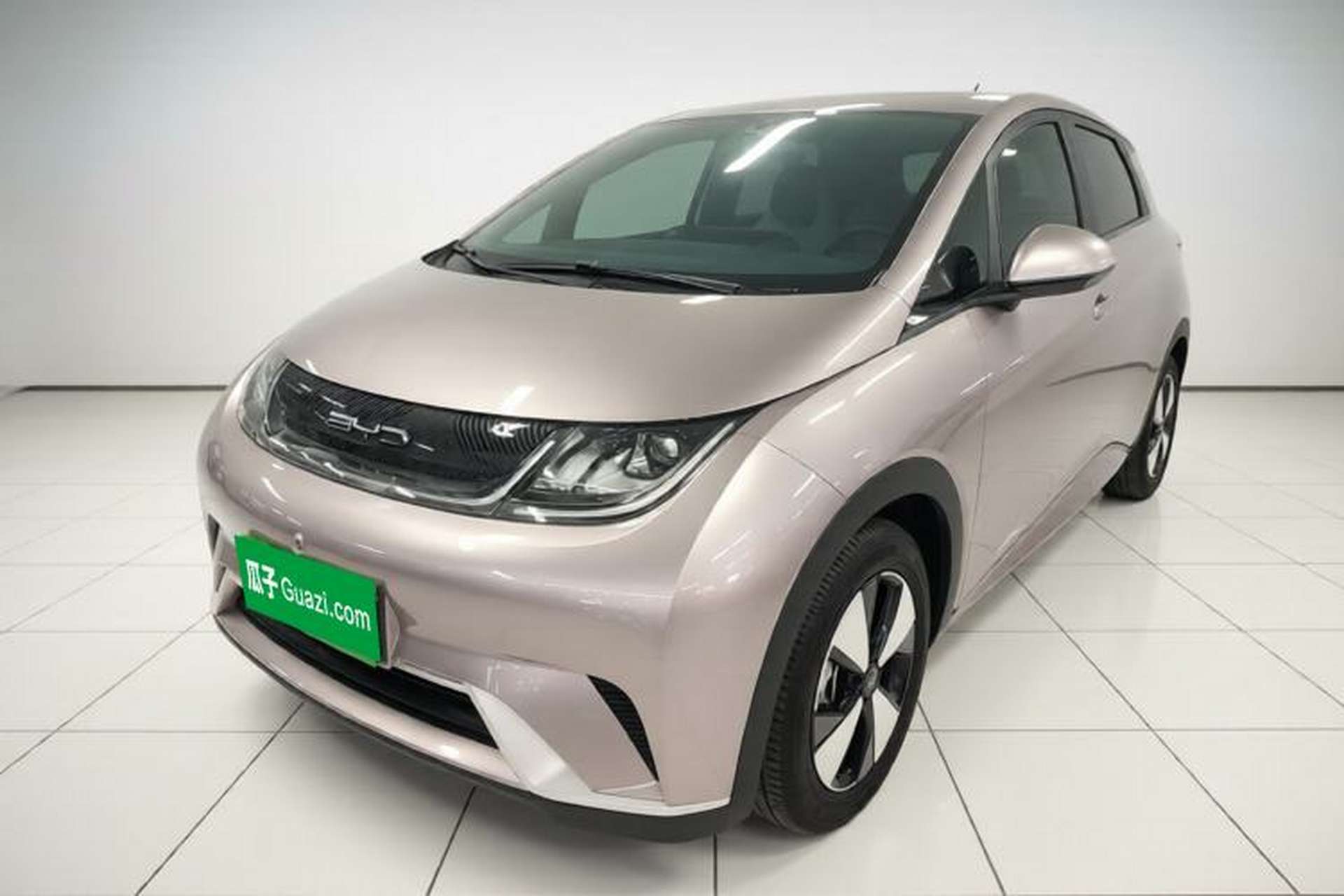 Used BYD Dolphin 2023 420 km Free Version Front Left 45 Deg