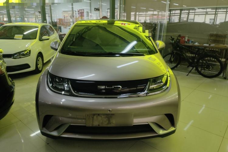 Used BYD Dolphin 2023 420 km Fashion Edition Front