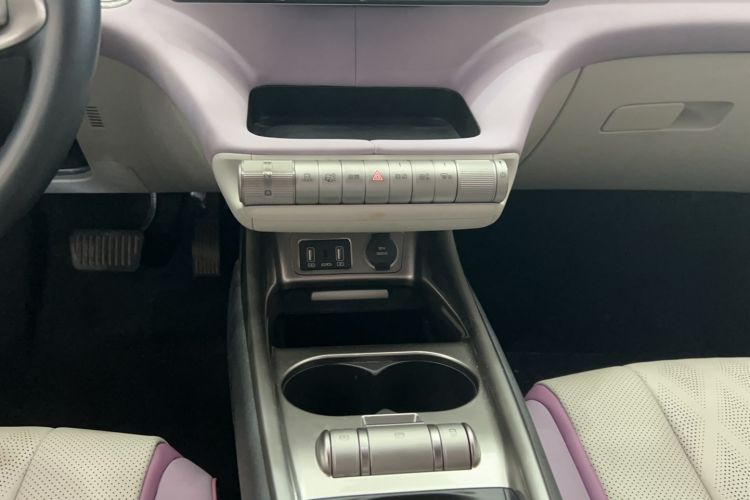 Used BYD Dolphin 2023 420 km Fashion Edition Gear Lever
