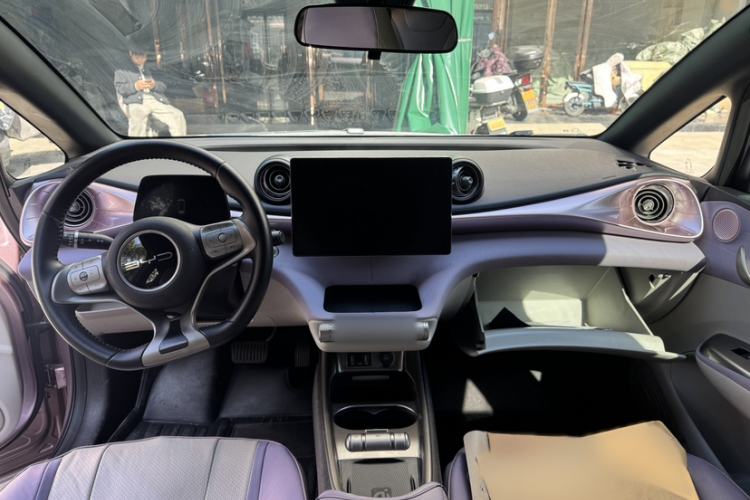 Used BYD Dolphin 2023 420 km Fashion Edition Interior 1