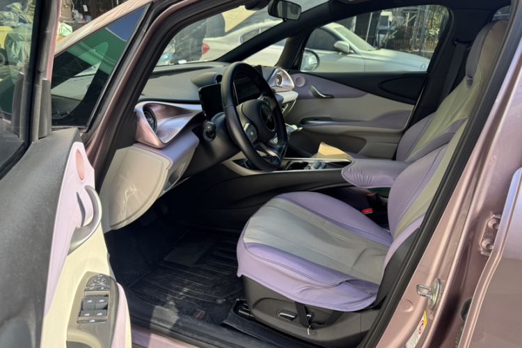Used BYD Dolphin 2023 420 km Fashion Edition Interior 2
