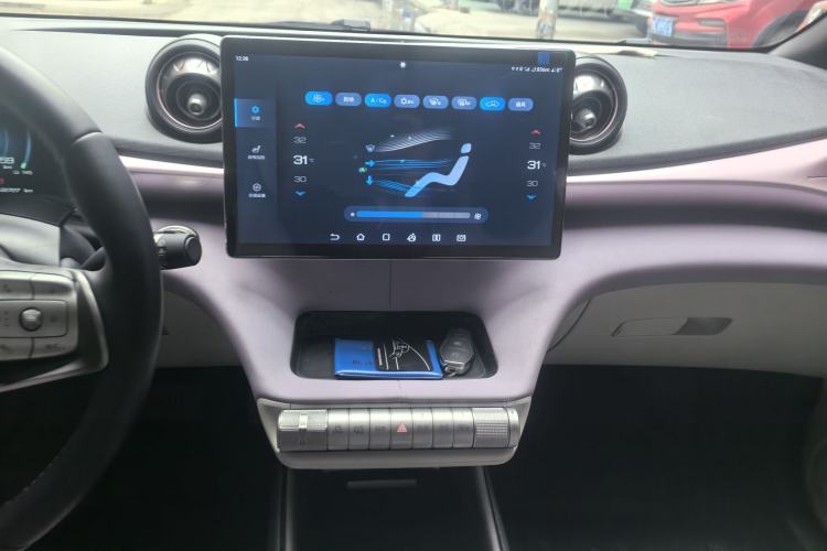 Used BYD Dolphin 2023 420 km Fashion Edition Interior 3