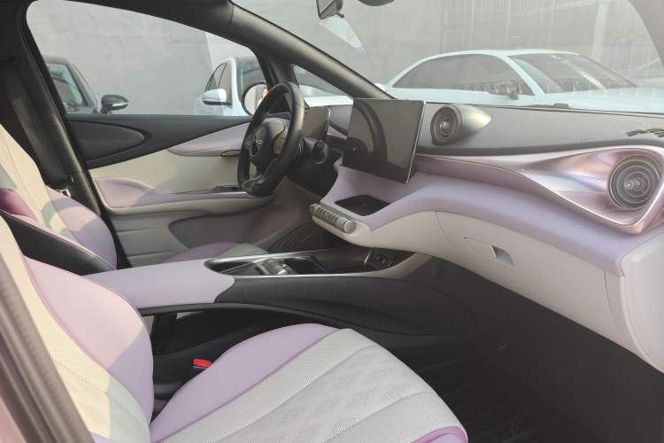 Used BYD Dolphin 2023 420 km Fashion Edition Interior 4