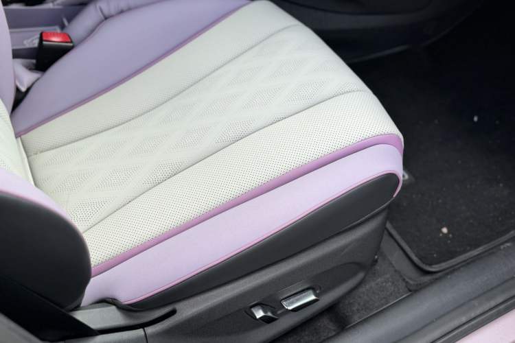Used BYD Dolphin 2023 420 km Fashion Edition Interior 9