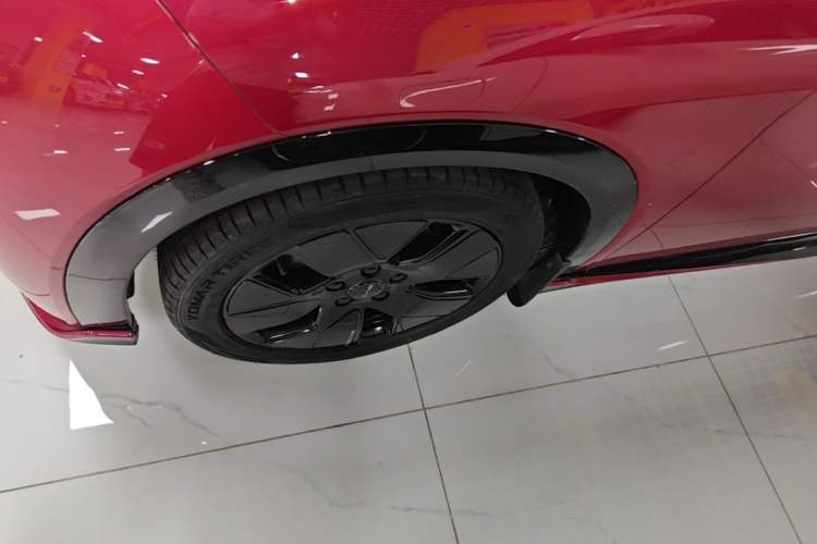 Used BYD Dolphin 2023 500 000th Anniversary Edition Plus Left Front Wheel Hub