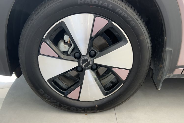 Used BYD Dolphin 2023 420 km Fashion Edition Left Front Wheel Hub