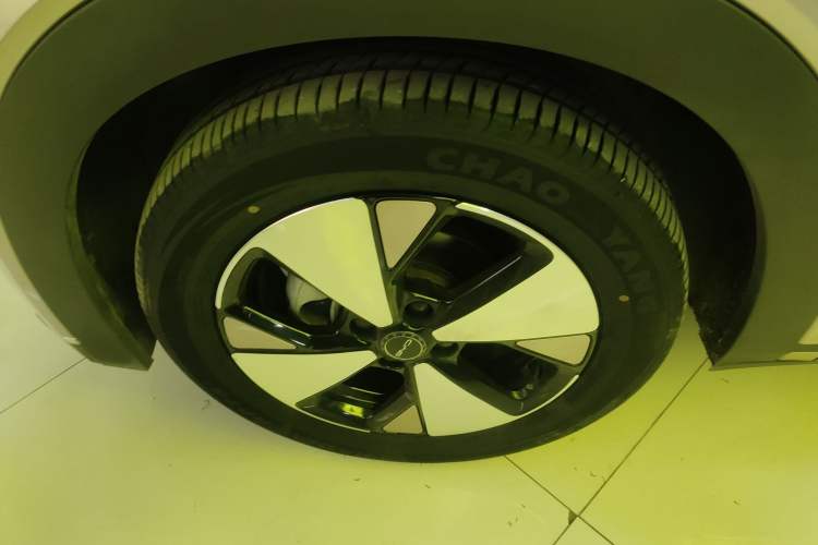 Used BYD Dolphin 2023 420 km Fashion Edition Left Front Wheel Hub