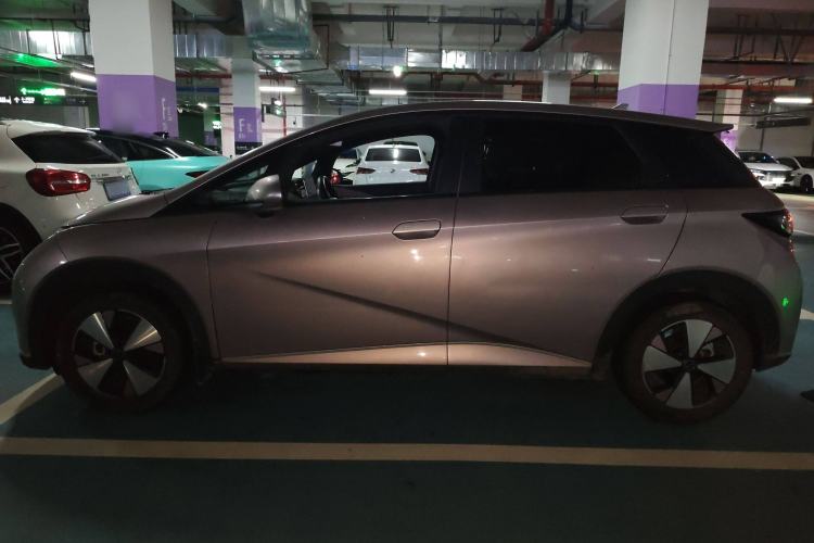 Used BYD Dolphin 2023 420 km Fashion Edition Left Side