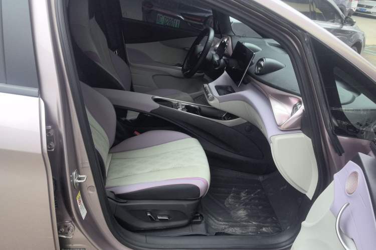 Used BYD Dolphin 2023 420 km Fashion Edition Right Front Seat