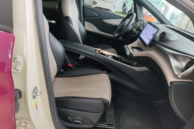 Used BYD Dolphin 2023 420 km Fashion Edition Right Front Seat