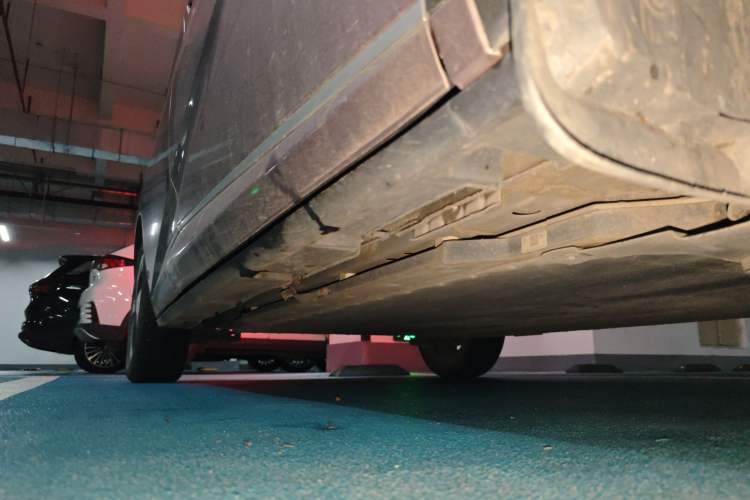 Used BYD Dolphin 2023 420 km Fashion Edition Right Side Sill