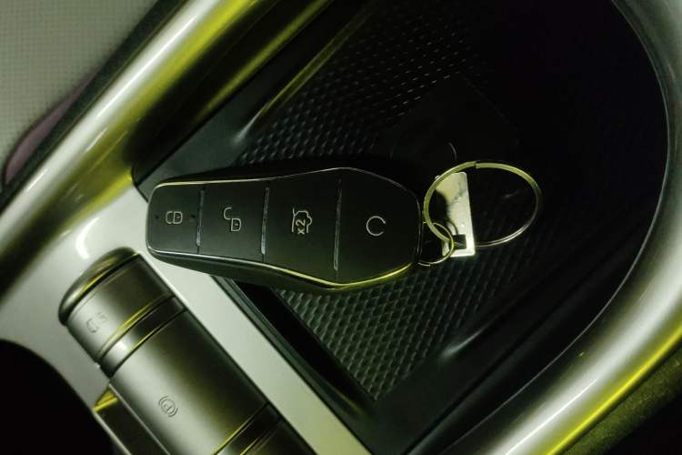 Used BYD Dolphin 2023 420 km Fashion Edition Vehicle Key