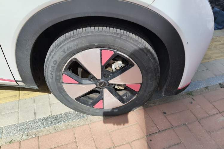 Used BYD Dolphin 2023 420 km Fashion Edition Right Front Wheel Hub