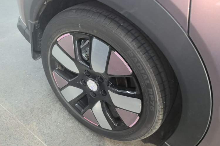 Used BYD Dolphin 2023 401km Knight Edition Right Rear Wheel Hub