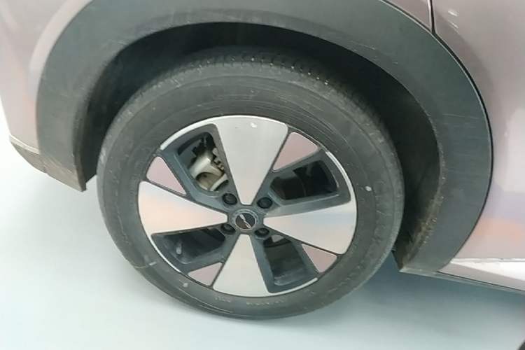 Used BYD Dolphin 2023 420 km Free Version Right Rear Wheel Hub