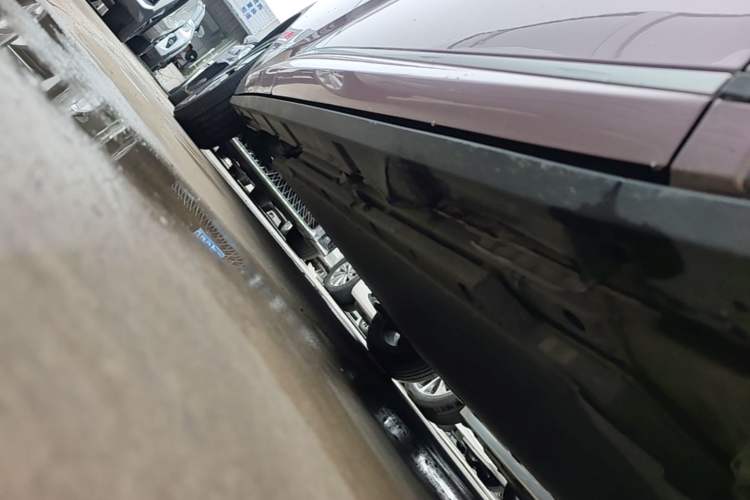 Used BYD Dolphin 2023 420 km Fashion Edition Right Side Sill