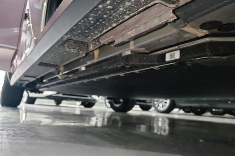 Used BYD Dolphin 2023 420 km Fashion Edition Right Side Sill