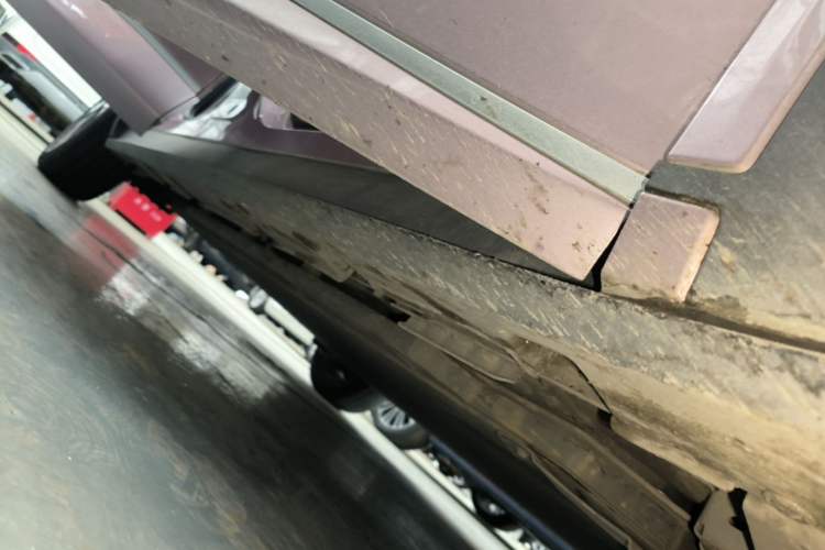 Used BYD Dolphin 2023 420 km Free Version Right Side Sill