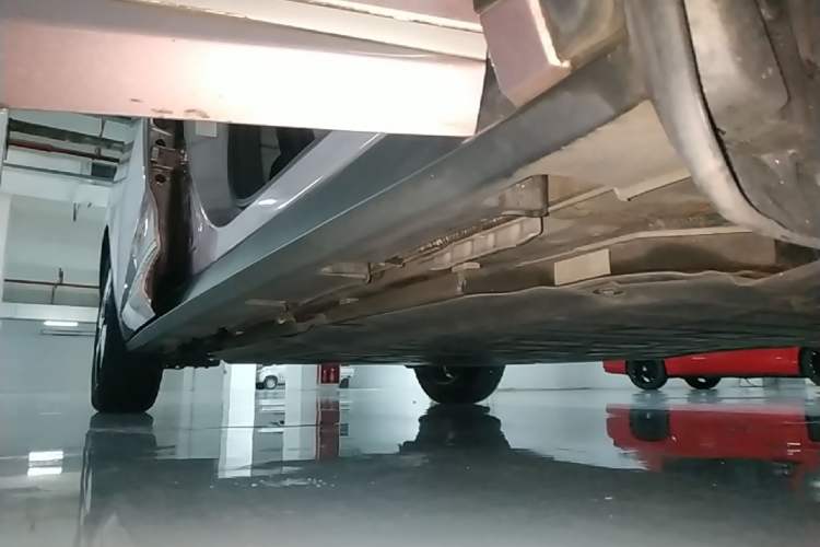 Used BYD Dolphin 2023 420 km Fashion Edition Right Side Sill