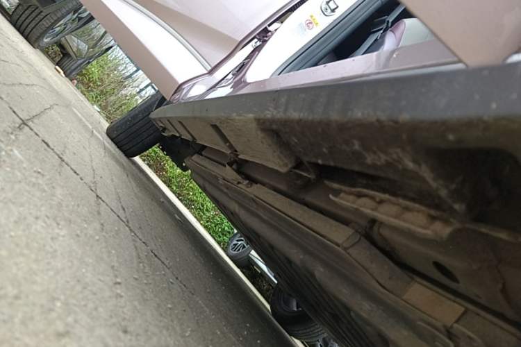 Used BYD Dolphin 2023 420 km Free Version Right Side Sill