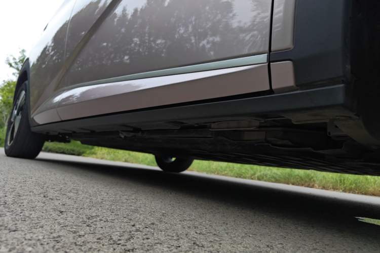 Used BYD Dolphin 2023 420 km Fashion Edition Right Side Sill