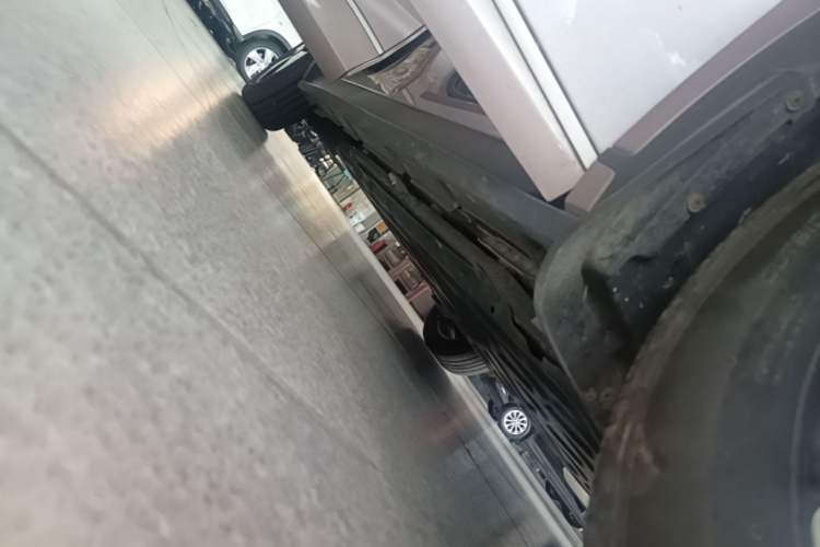 Used BYD Dolphin 2023 420 km Fashion Edition Right Side Sill
