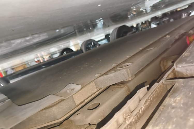 Used BYD Dolphin 2023 420 km Fashion Edition Right Side Sill