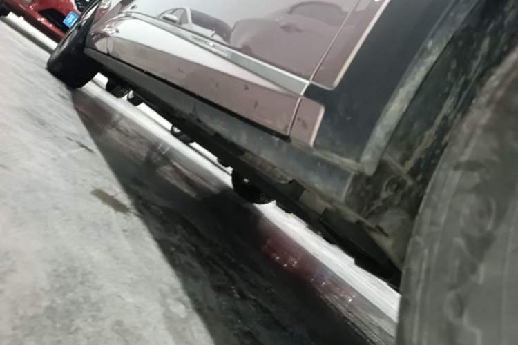 Used BYD Dolphin 2023 420 km Fashion Edition Right Side Sill