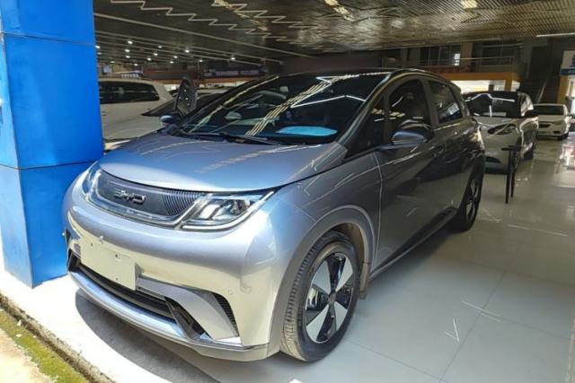 Used BYD Dolphin 2023 420 km Fashion Edition