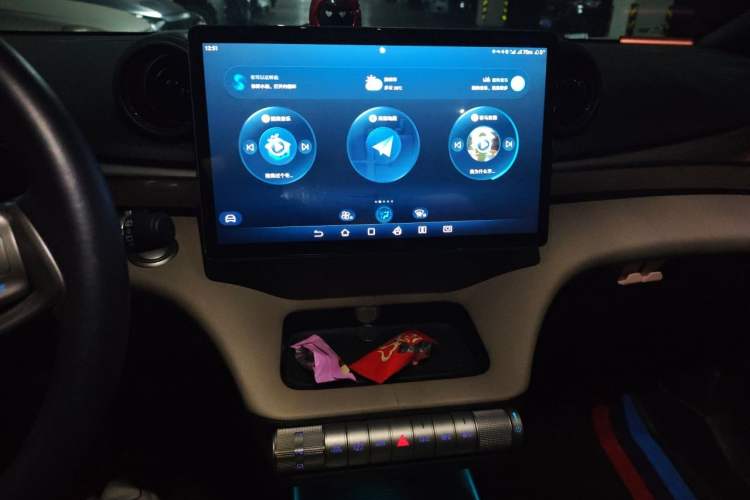 Used BYD Dolphin 2023 420 km Fashion Edition Audio And AC Panel