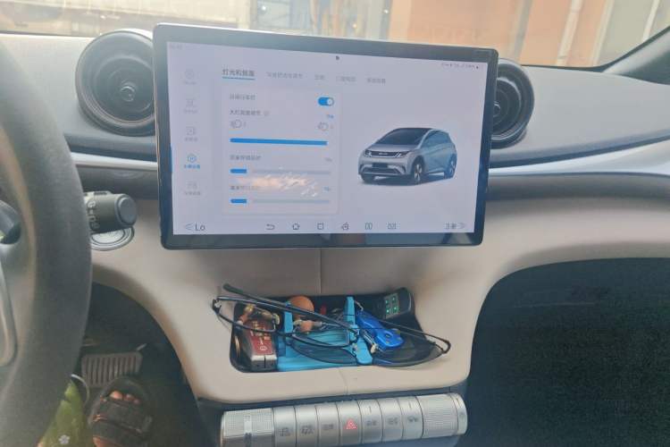 Used BYD Dolphin 2023 420 km Free Version Audio And AC Panel