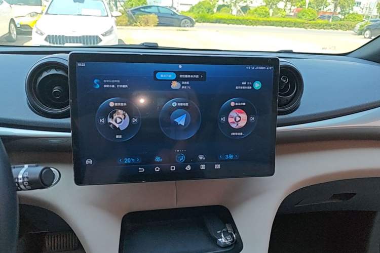 Used BYD Dolphin 2023 420 km Fashion Edition Audio And AC Panel