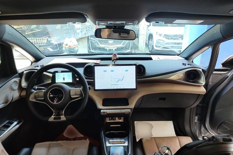 Used BYD Dolphin 2023 420 km Fashion Edition Center Console