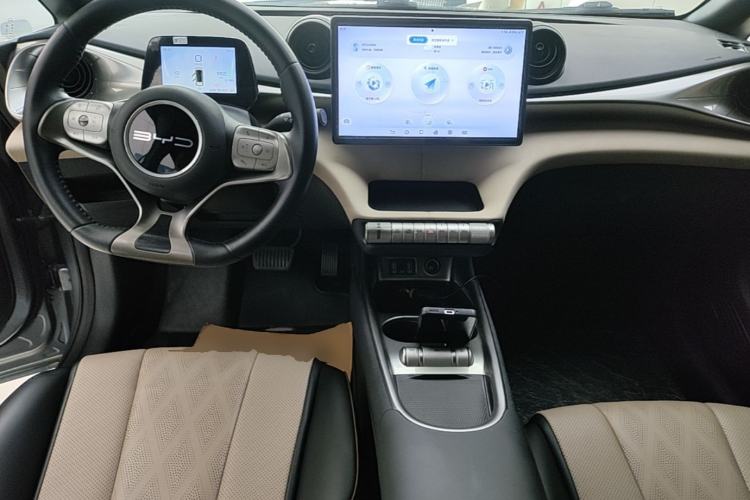 Used BYD Dolphin 2023 420 km Free Version Center Console