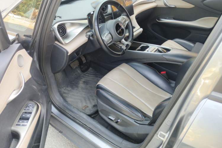Used BYD Dolphin 2023 420 km Free Version Driver Seat