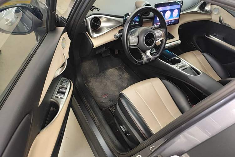 Used BYD Dolphin 2023 420 km Fashion Edition Driver Seat