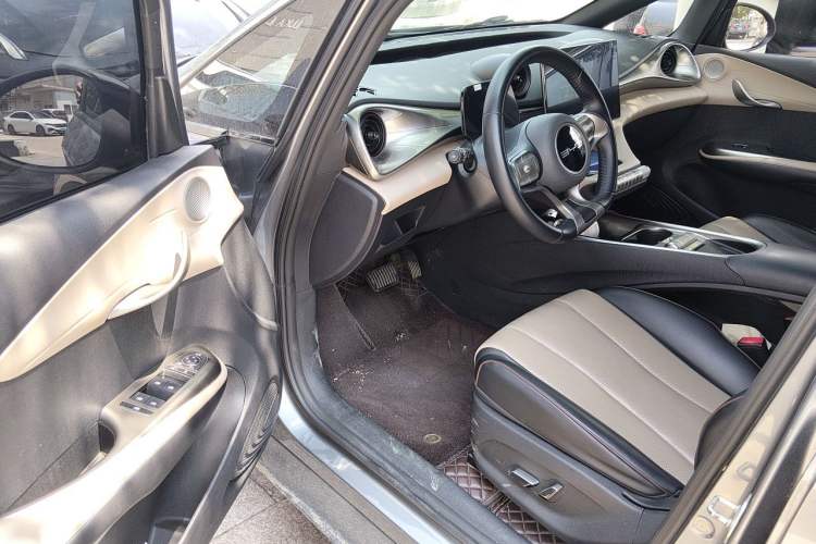Used BYD Dolphin 2023 420 km Fashion Edition Driver Seat