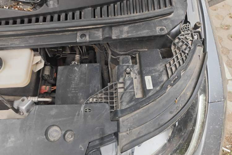 Used BYD Dolphin 2023 420 km Fashion Edition Engine Bay Left
