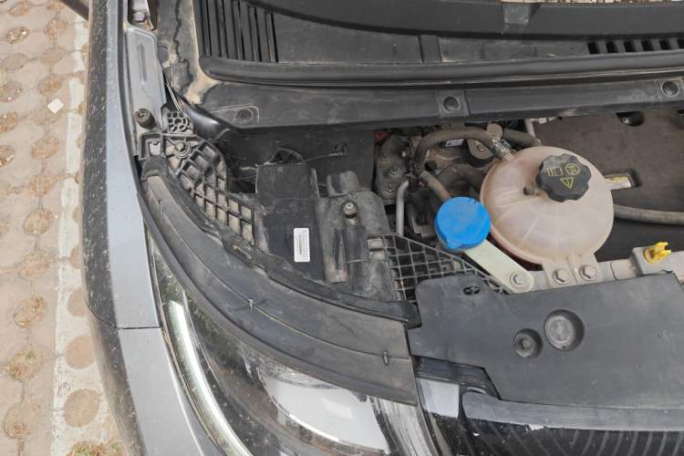 Used BYD Dolphin 2023 420 km Fashion Edition Engine Bay Right
