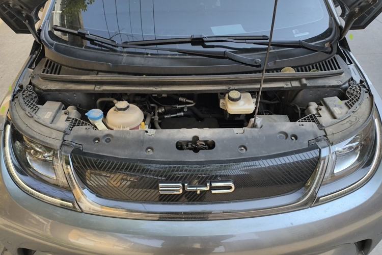 Used BYD Dolphin 2023 420 km Fashion Edition Engine Bay